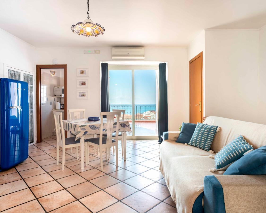 Palazzo Carrano Vietri Sul Mare Bed & Breakfast ภายนอก รูปภาพ